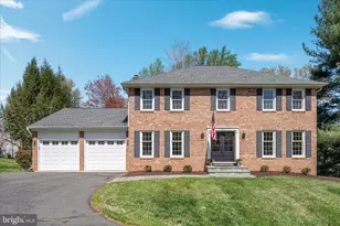 9910 Chase Hill Ct, Vienna, VA 22182 - Photo 1