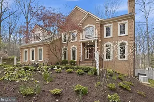 182 River Park Dr, Great Falls, VA 22066 - Photo 1