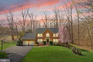 4928 Novak Ln, Fairfax, VA 22030 - Photo 1