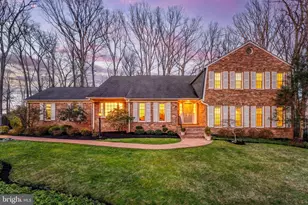 1807 Abbey Glen, Vienna, VA 22182 - Photo 1