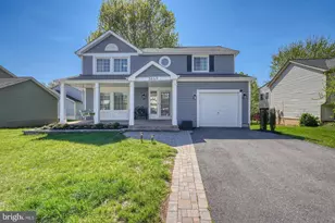 3869 Beech Down Dr, Chantilly, VA 20151 - Photo 1