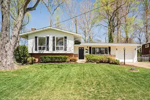 11010 Byrd Dr, Fairfax, VA 22030 - Photo 1