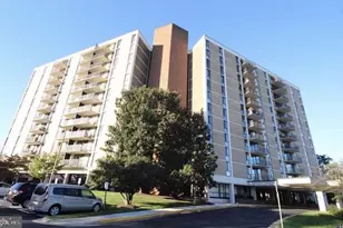 6800 Fleetwood Rd, McLean, VA 22101 - Photo 1