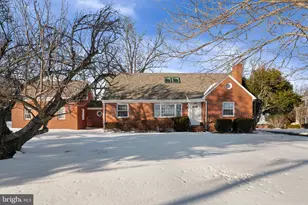 1688 Chain Bridge Rd, McLean, VA 22101 - Photo 1