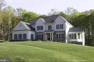 8220 Roseland Dr, Fairfax Station, VA 22039 - Photo 1