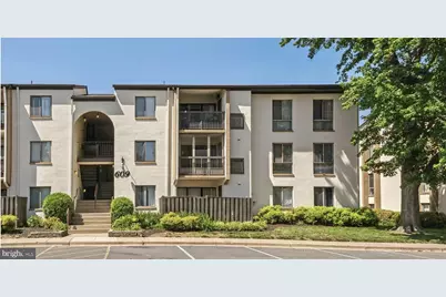 609 Center Street #203, Herndon, VA 20170 - Photo 1