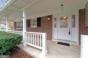 5201 Grinnell St, Fairfax, VA 22032 - Photo 1
