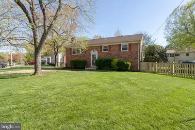 7800 Hayfield Road, Alexandria, VA 22315 - Photo 1