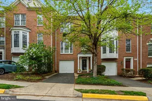 4182 Lower Park Dr, Fairfax, VA 22030 - Photo 1