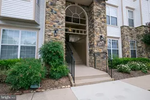 5916 Founders Hill Dr, Alexandria, VA 22310 - Photo 1