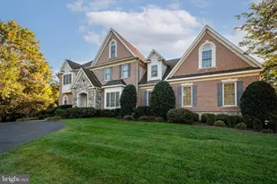 11379 Seneca Knoll Dr, Great Falls, VA 22066 - Photo 1