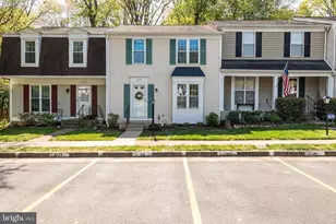 6179 Martins Landing Ct, Burke, VA 22015 - Photo 1