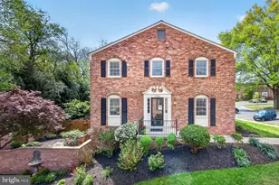 9261 Bailey Ln, Fairfax, VA 22031 - Photo 1