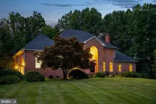 10190 Akhtamar Dr, Great Falls, VA 22066 - Photo 1