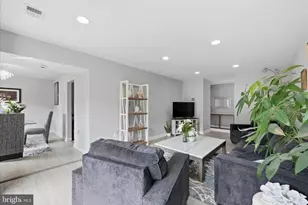9731 Kings Crown Ct, Fairfax, VA 22031 - Photo 1