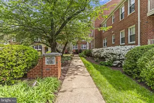 6611 E Wakefield Dr, Alexandria, VA 22307 - Photo 1