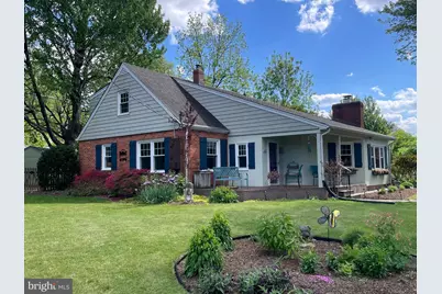 7133 Tyler Avenue, Falls Church, VA 22042 - Photo 1