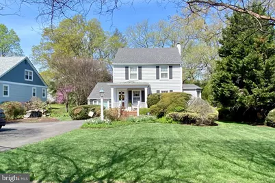 424 Creek Crossing Road NE, Vienna, VA 22180 - Photo 1