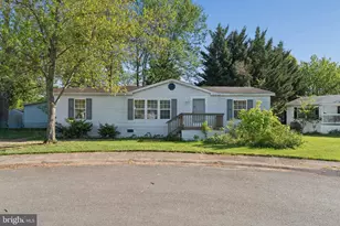 14611 Northwest Pl, Chantilly, VA 20151 - Photo 1