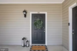 13058 Autumn Woods Way, Fairfax, VA 22033 - Photo 1