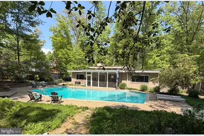 9203 Saint Marks Place, Fairfax, VA 22031 - Photo 1