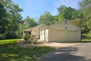 9126 Old Courthouse Rd, Vienna, VA 22182 - Photo 1