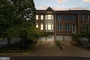 9576 Lagersfield Cir, Vienna, VA 22181 - Photo 1