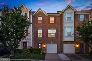 4653 Flatlick Branch Dr, Chantilly, VA 20151 - Photo 1