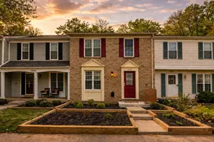 10180 Sassafras Woods Ct, Burke, VA 22015 - Photo 1