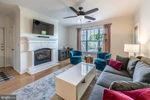 12100 Garden Grove Cir, Fairfax, VA 22030 - Photo 1