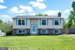 4429 Cub Run Rd, Chantilly, VA 20151 - Photo 1