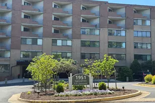 1951 Sagewood Ln, Reston, VA 20191 - Photo 1