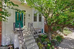 4648 Deerwatch Dr, Chantilly, VA 20151 - Photo 1
