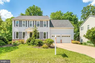 13608 British Manor Ct, Centreville, VA 20120 - Photo 1
