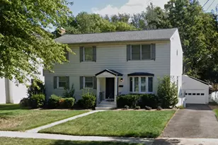 402 Walker St SW, Vienna, VA 22180 - Photo 1