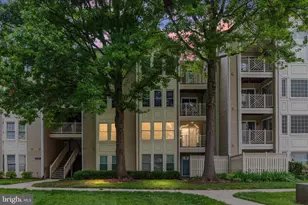 12241 Fairfield House Dr, Fairfax, VA 22033 - Photo 1