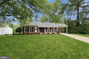1827 Abbotsford Dr, Vienna, VA 22182 - Photo 1
