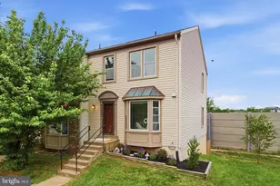 14243 Heritage Crossing Ln, Centreville, VA 20120 - Photo 1