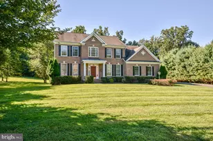 855 Charwhit Ct, Great Falls, VA 22066 - Photo 1