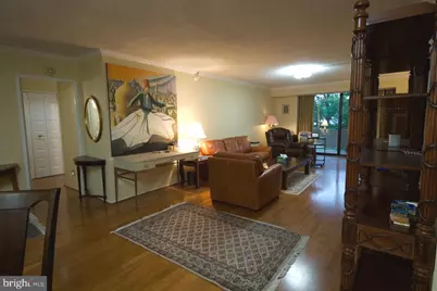 1800 Old Meadow Rd #818, McLean, VA 22102 - Photo 1