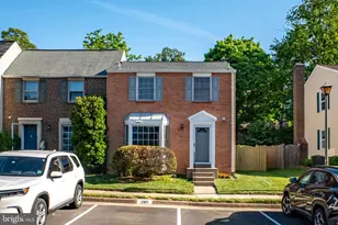 2915 Piney Grove Ct, Fairfax, VA 22031 - Photo 1