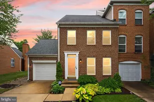 12056 Edgemere Cir, Reston, VA 20190 - Photo 1