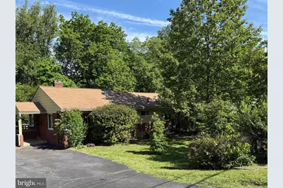 7028 Bradley Circle, Annandale, VA 22003 - Photo 1