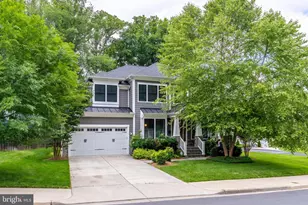 916 Desale St SW, Vienna, VA 22180 - Photo 1
