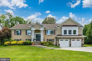 816 Constellation Dr, Great Falls, VA 22066 - Photo 1