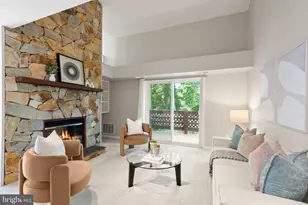 10158 Oakton Terrace Rd, Oakton, VA 22124 - Photo 1