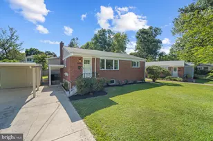 6915 Kingwood Dr, Falls Church, VA 22042 - Photo 1
