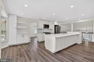 6030 Burnside Landing Dr, Burke, VA 22015 - Photo 5