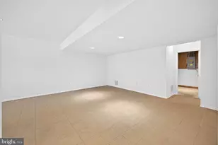 4867 Carriagepark Rd, Fairfax, VA 22032 - Photo 25
