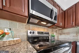 4867 Carriagepark Rd, Fairfax, VA 22032 - Photo 35